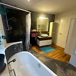 Book-a-room 9 *